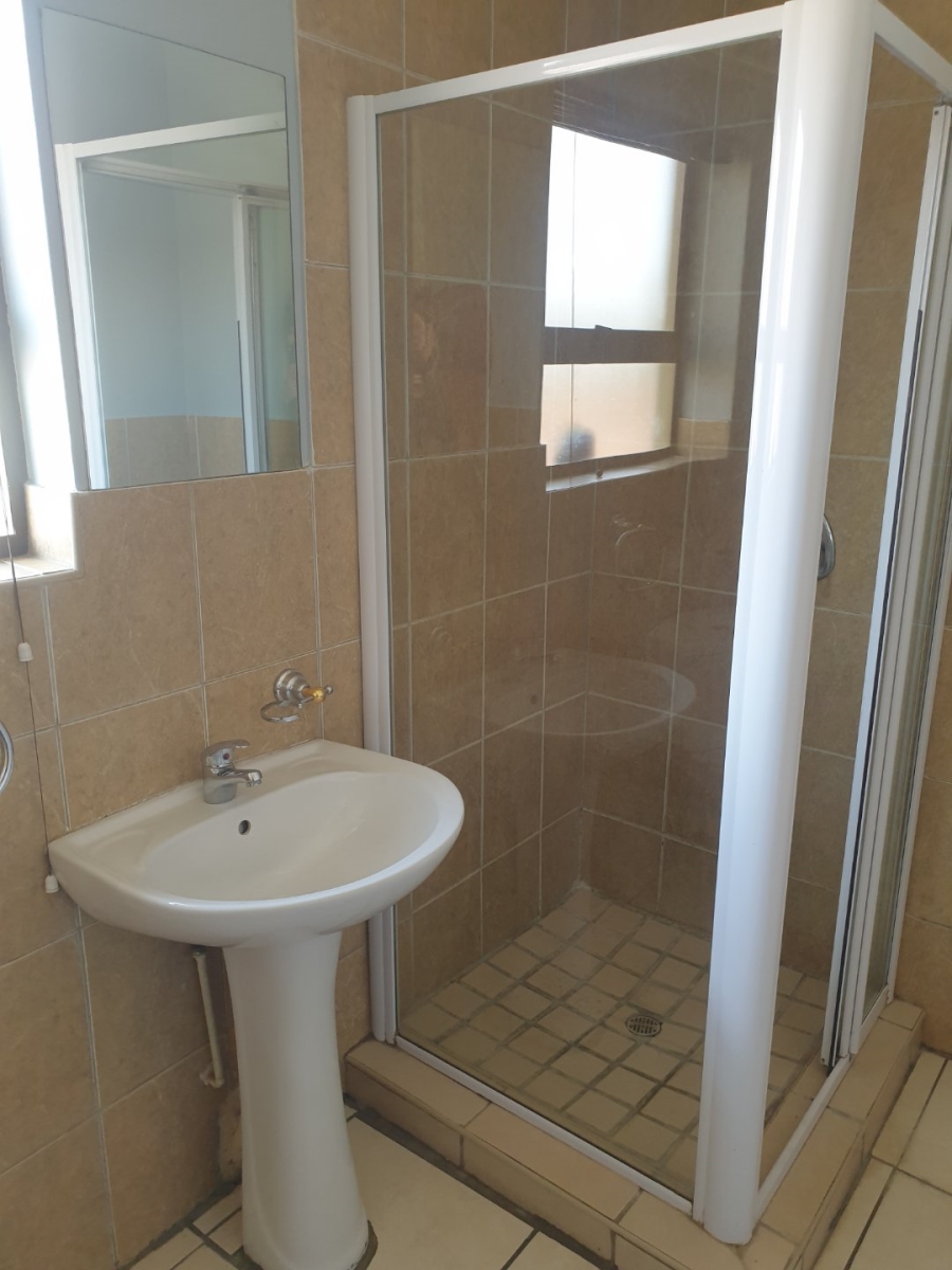 1 Bedroom Property for Sale in Potchefstroom North North West